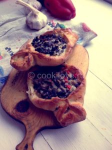 Рецепт пирожков с грибами и сыром!